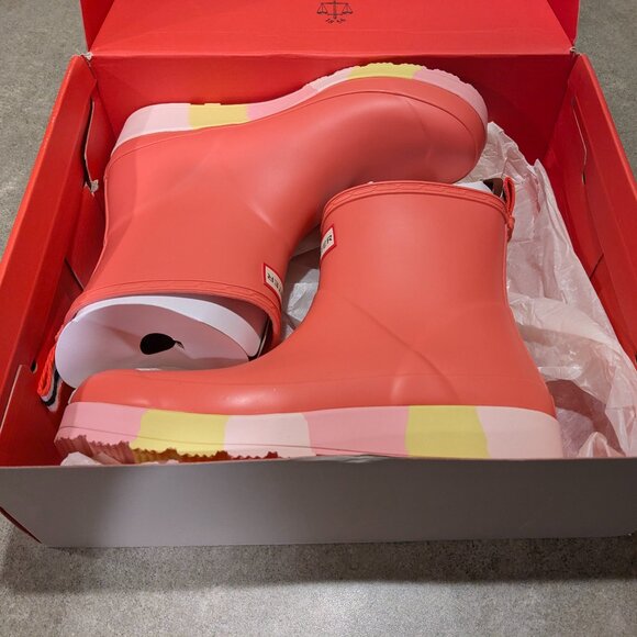 Womens's Hunter Play Boots, Size 9 - Picture 1 of 6